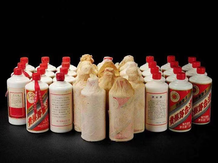 唐河日照岚山回收酒价格哪里回收(附近上门回收茅台酒）?